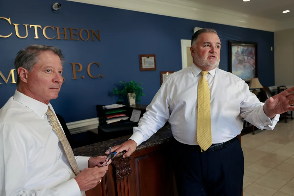 Joel hamner and tom mccutcheon analyze chemical spill evidence for a toxic exposure case.